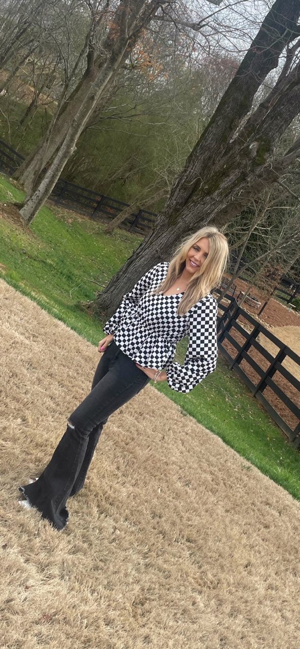 CHECKERED BLACK AND WHITE TOP